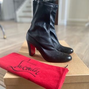 Christian Louboutin Gena nappa bootie 39 - Great condition!